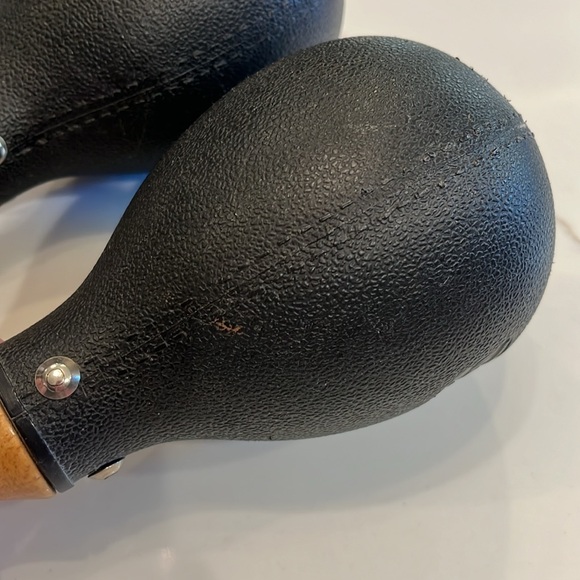 Pair of Matador Percussion Maracas. Hard Plastic Shell. Crisp sound. - Picture 9 of 9